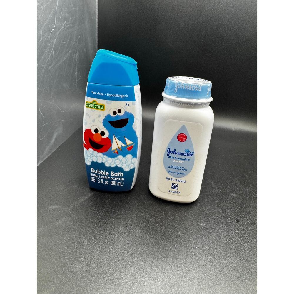 5/$25 NWT Set of TRAVEL size Bubble Bath(3oz) & Baby Powder(1.5oz)